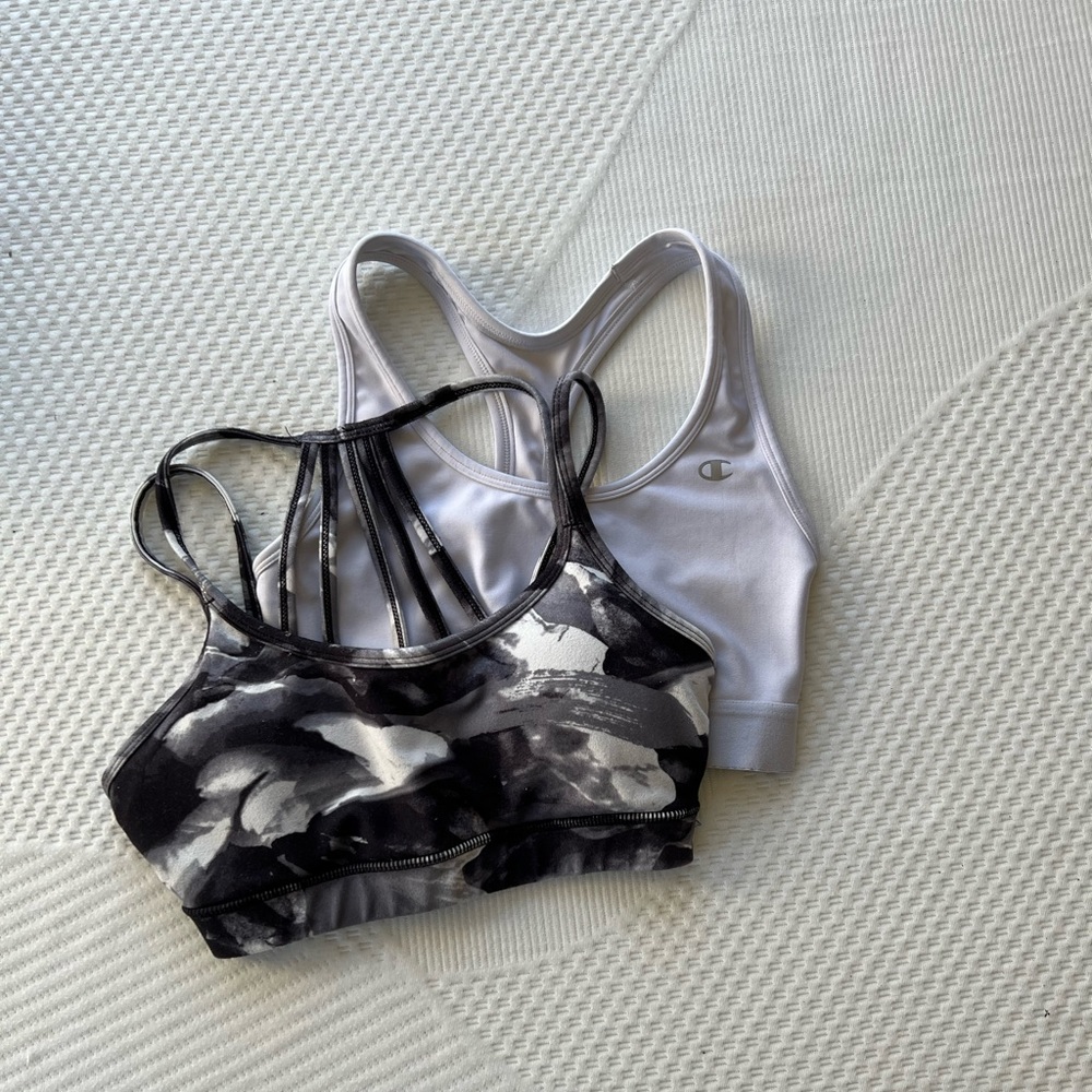 Woman’s sports bra bundle
